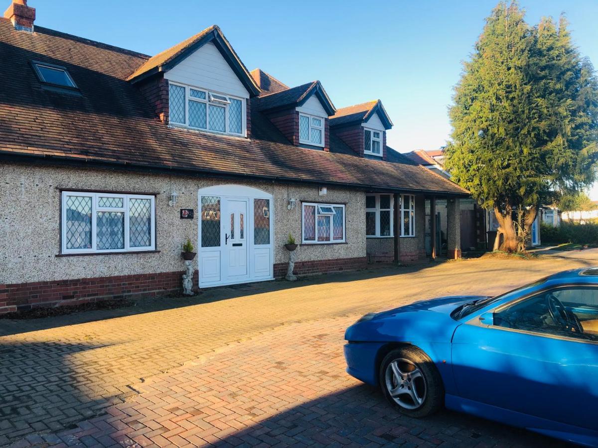 Amazing Quiet Garden House near London Luton Airport Appartement Buitenkant foto